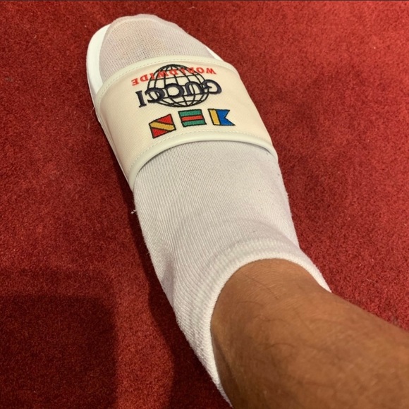 New Authentic Gucci Slides - Picture 4 of 5